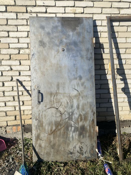 Железная дверььь