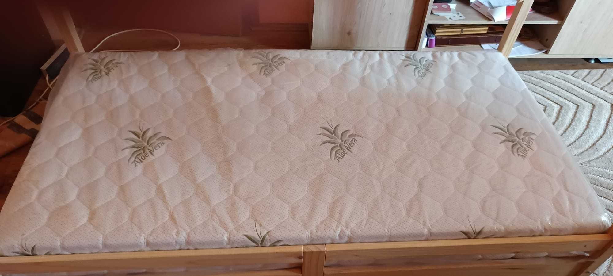 Pat copii tip casuta cu saltea ortopedica
