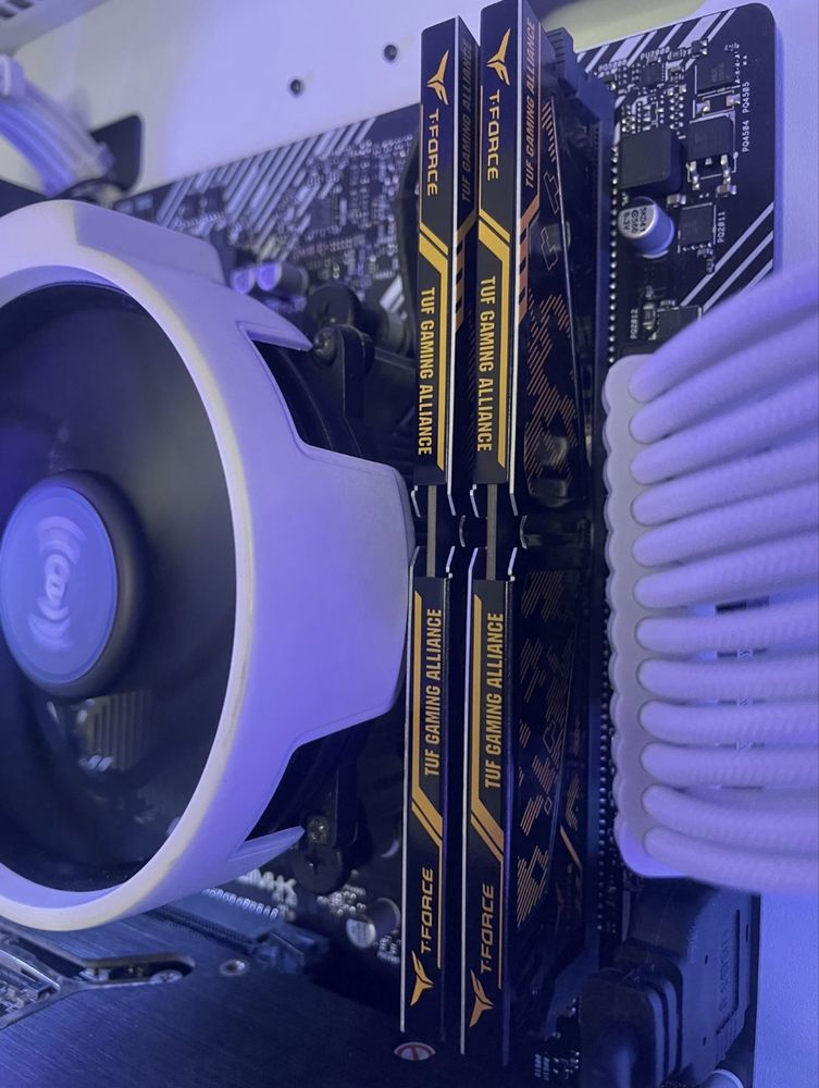Геймърски компютър Ryzen5 2600/gtx1070 8GB/RAM 16GB/512GB SSD