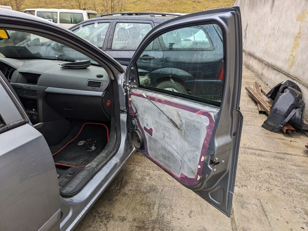 Usa Opel Astra H culoare Z163 usi dreapta fata spate dezmembrez