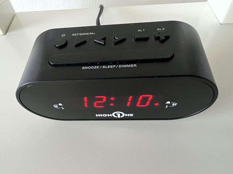 Radio Fm cu ceas digital si doua alarme -HighOne, Franta