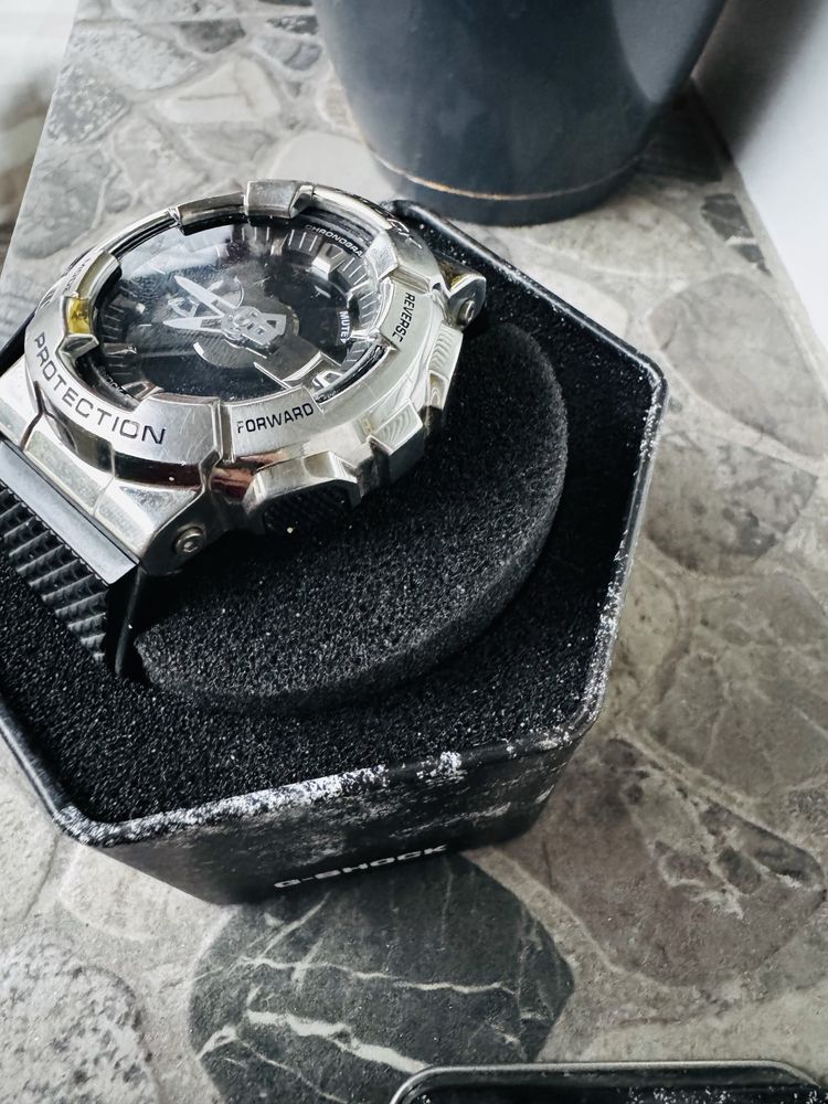 Часовник Casio G-SHOCK
