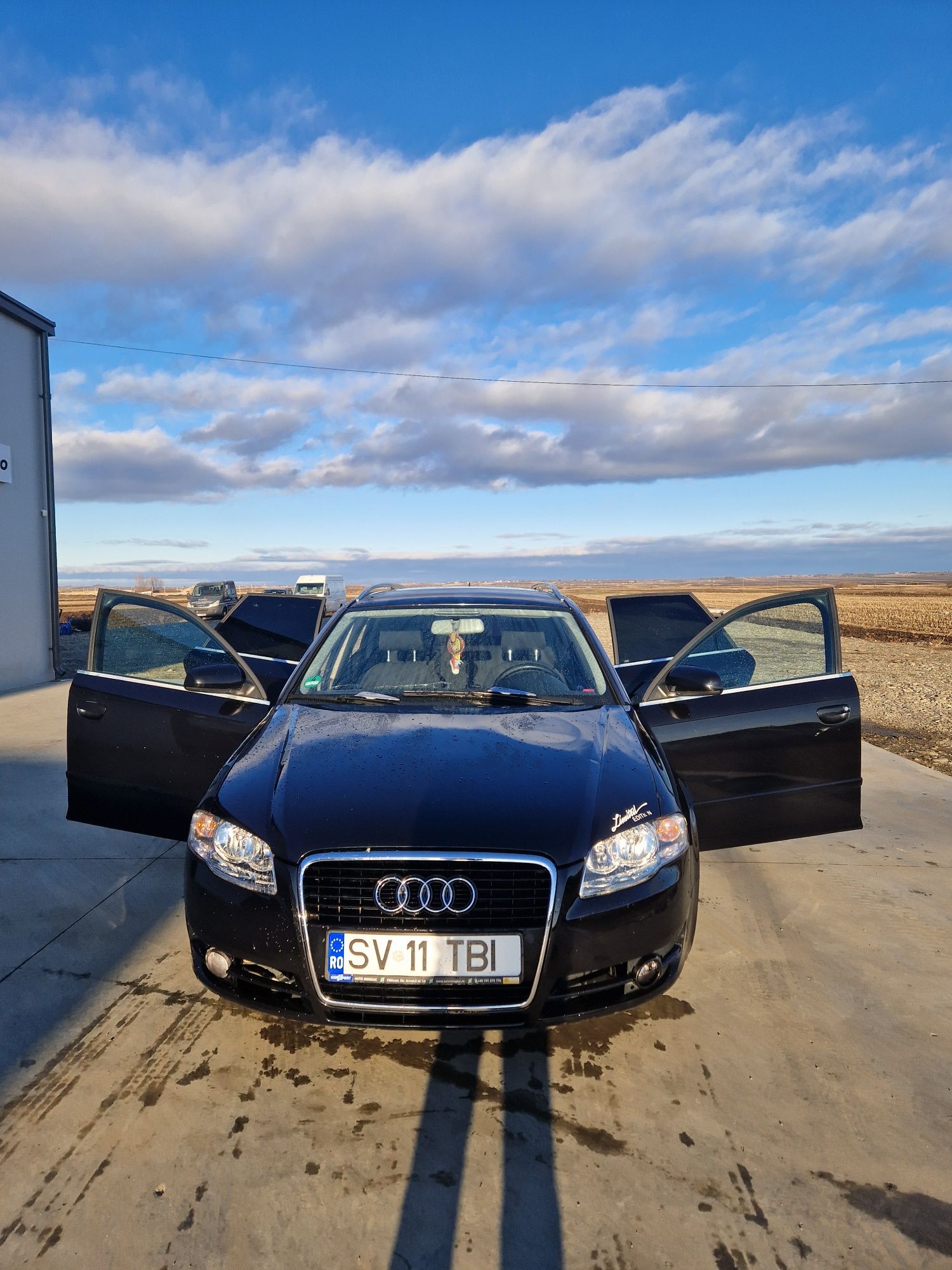 Vând Audi A4 b7 2.0 Tdi