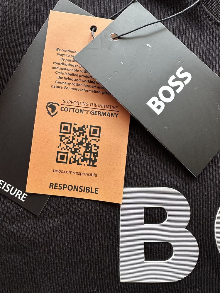 Мъжки,памучен,къс екип Hugo BOSS с гумирано лого
