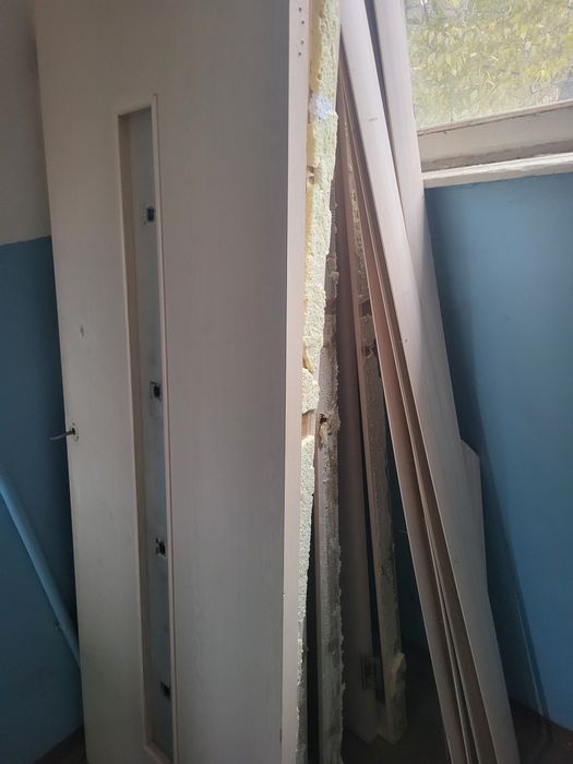 Продам б.у двери. 80 см.1 шт 60 см 3 шт