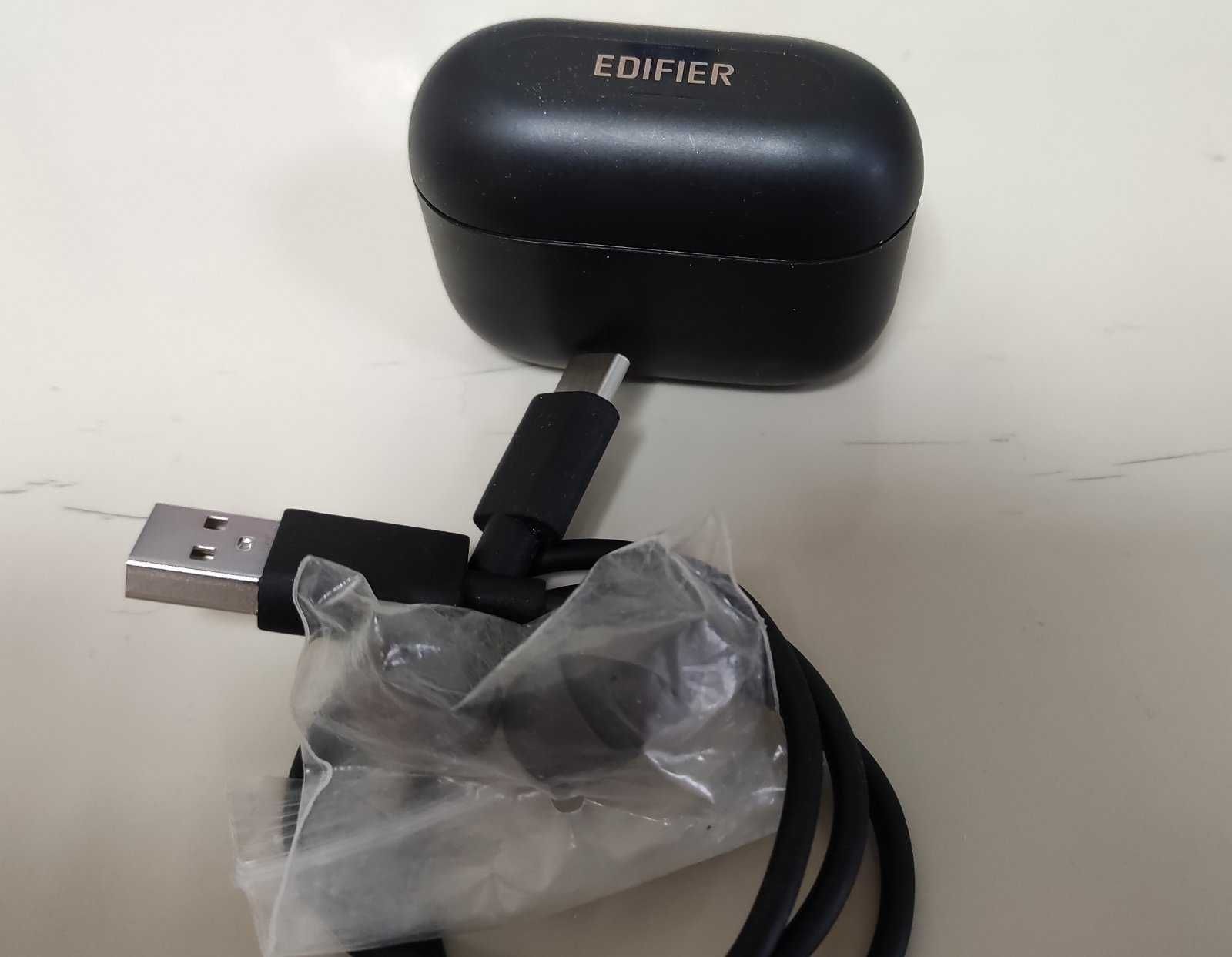 Безжични слушалки EDIFIER