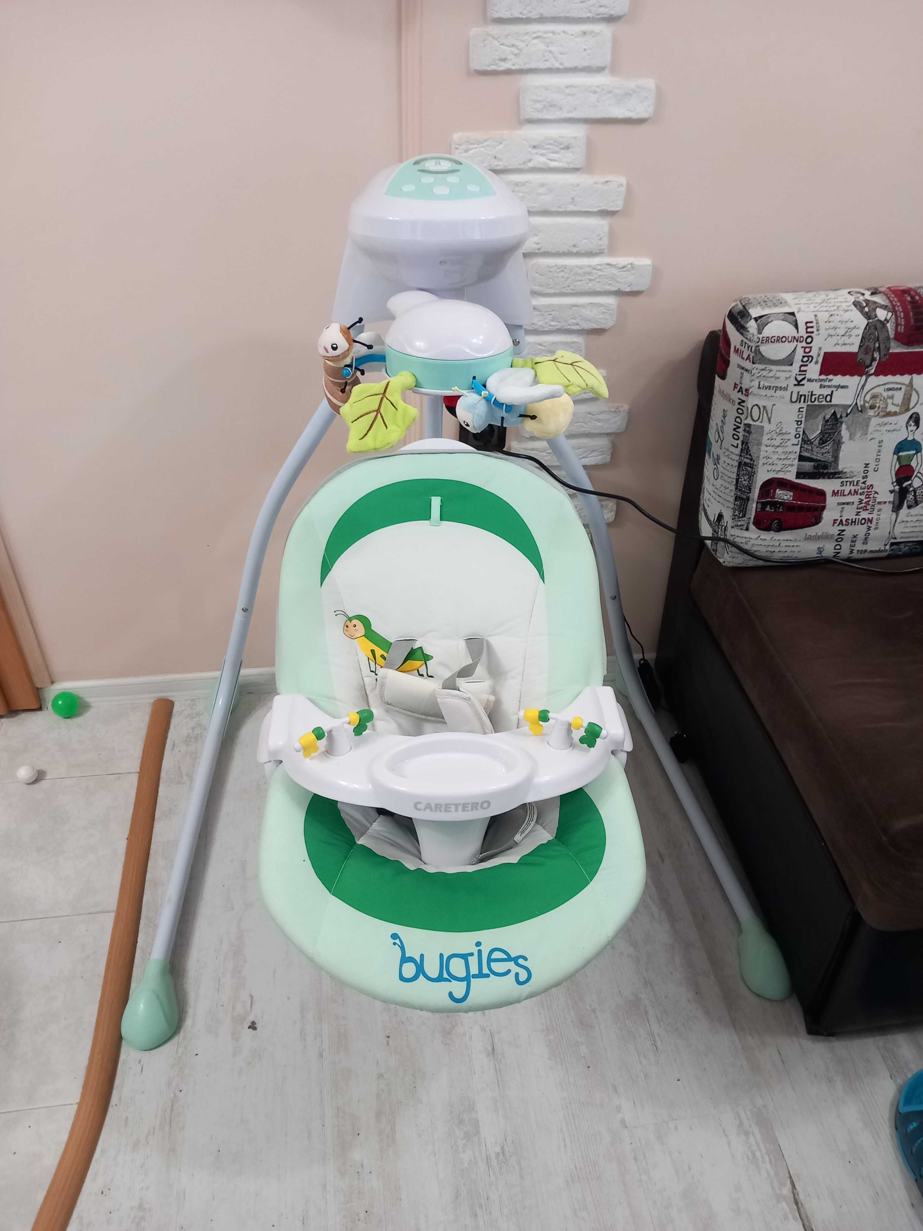 Като нова Електрическа люлка-шезлонг Caretero Bugies до12кг.в гаранция