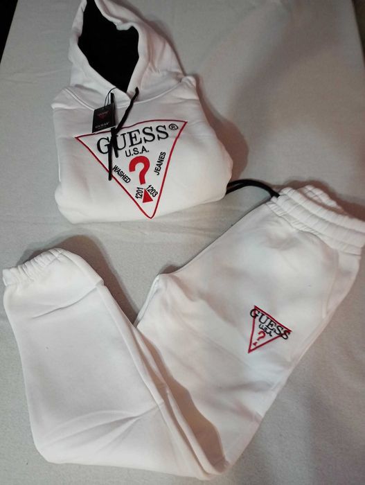 Дамски екипи Guess