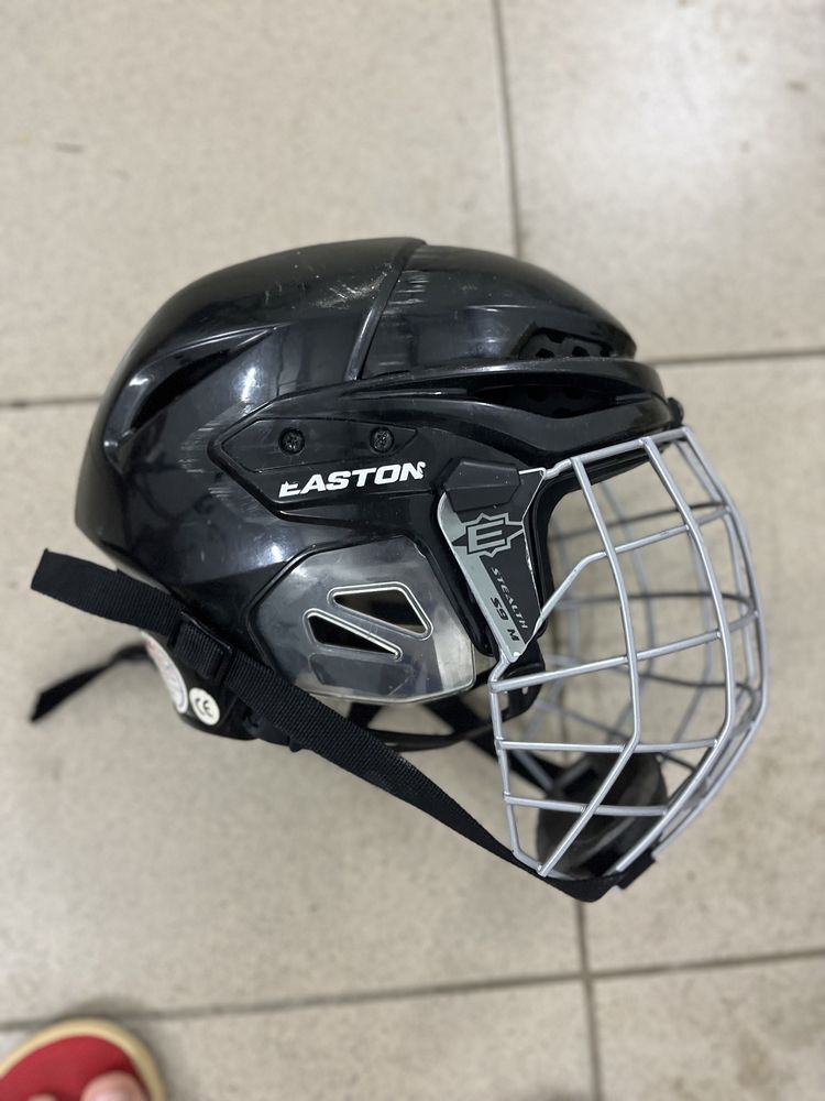 Детска хокейна каска “Easton S9”