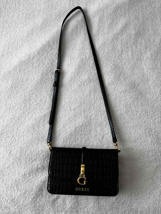 Дамска чанта Guess