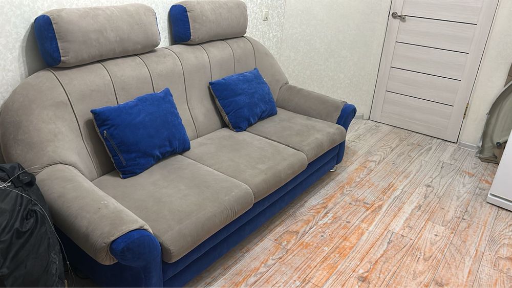 Продаю диван с креслом