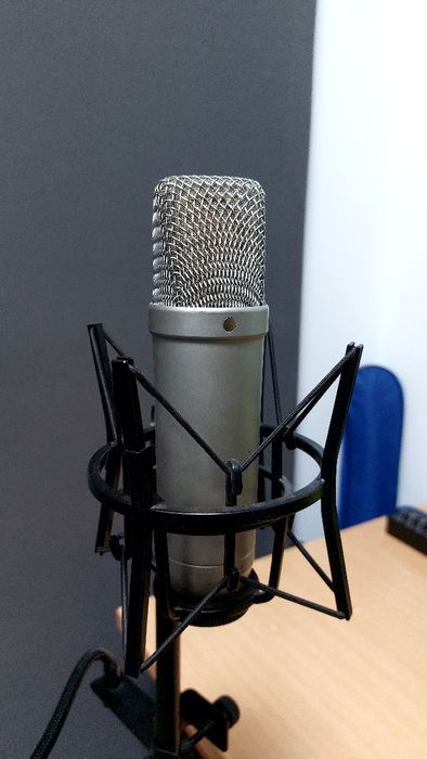 Профессиональный студийный микрофон Rode NT1-A