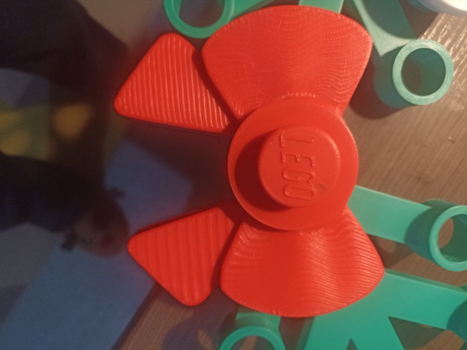 Vând coroniță Crăciun Lego printata 3D