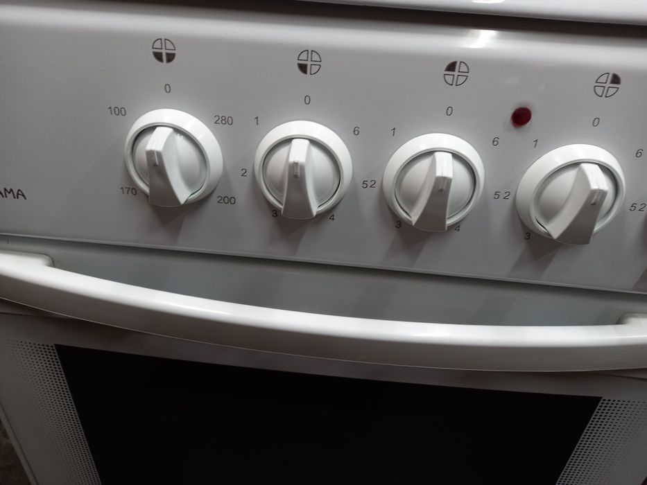 Продаётся полностью в рабочем состоянии  эл. Плита.