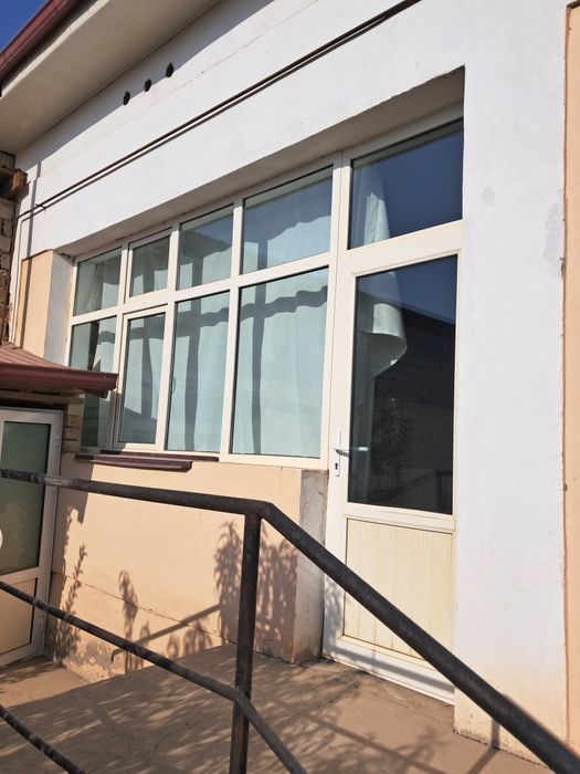 Akfa eshik va romlar