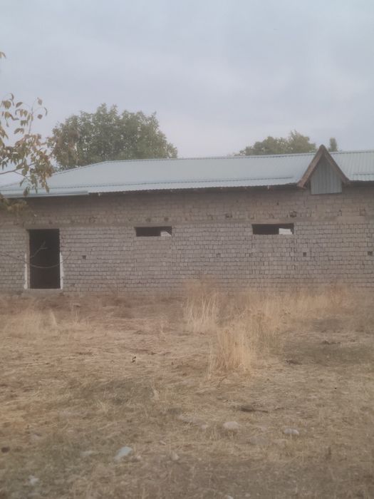 Товоксойда 6 сотикли турар жой сотилади.