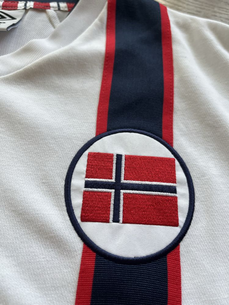 UMBRO : Norway Away Shirt 2012/13 - Норвегия размер Л / Оригинал