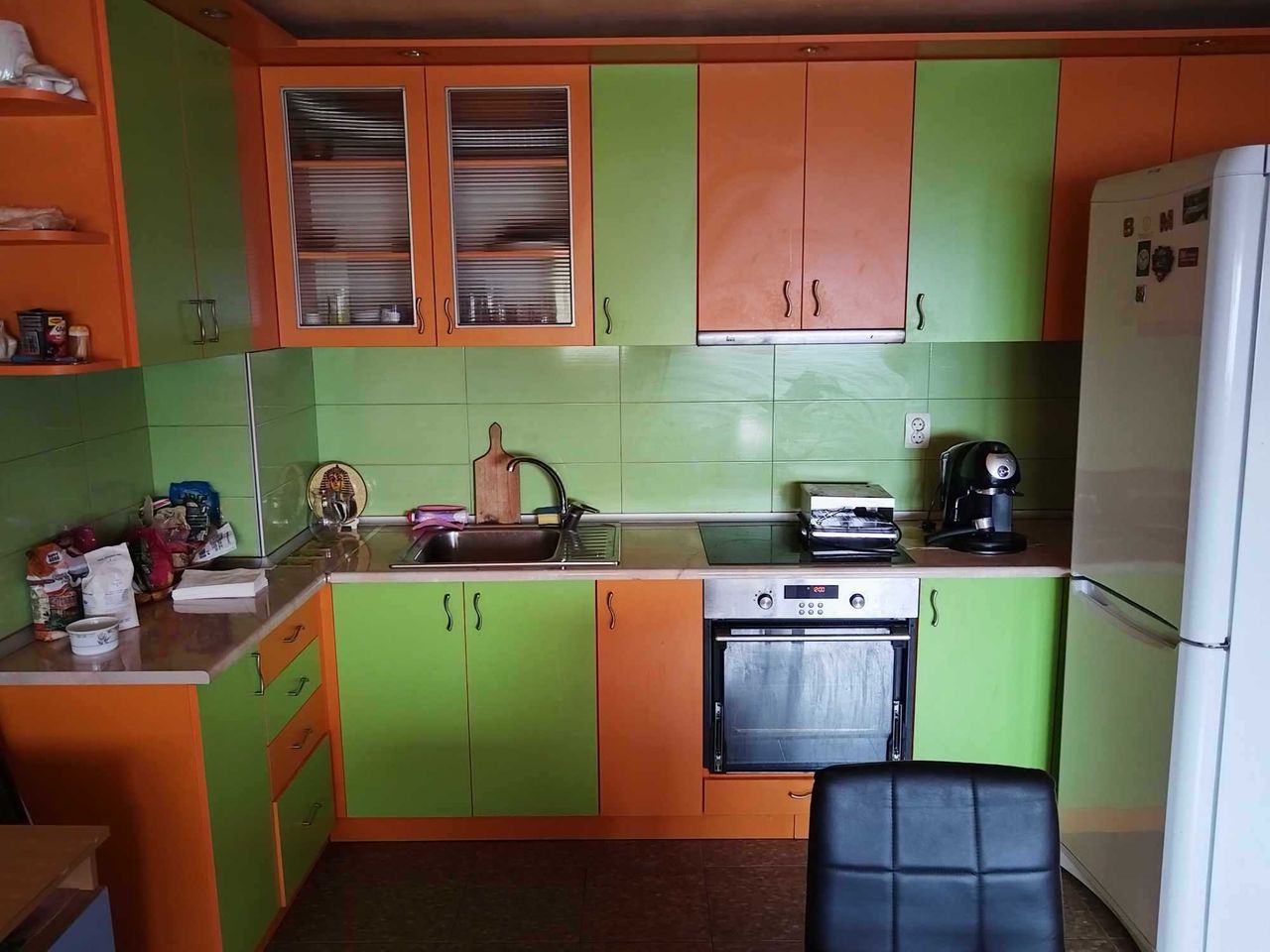 Дава се под наем Тристаен апартамент в Сандански - 75 кв.м за 30.6 € - Снимка #1
