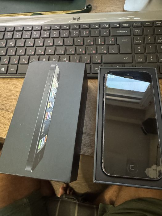 Продавам APPLE iPhone 5 16GB