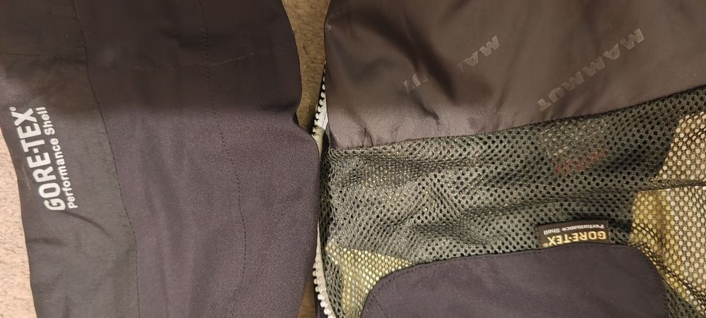 Geacă MAMMUT GORE TEX - M bărbat , superbă