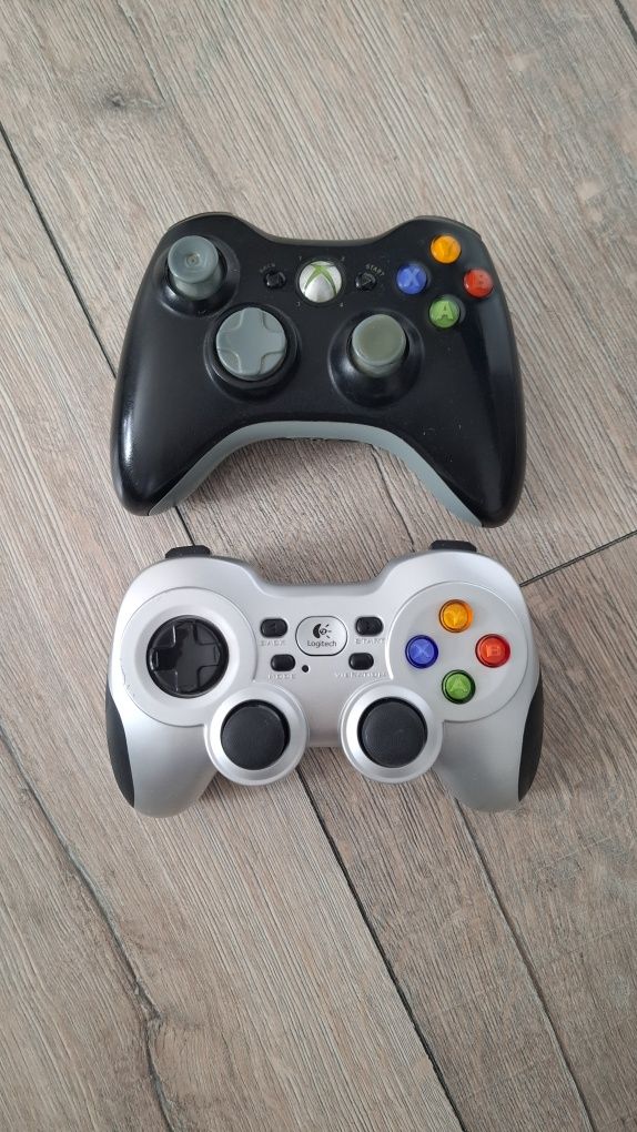 Xbox 360+2 controllere. Disponibil câteva zile apoi plec din acest loc