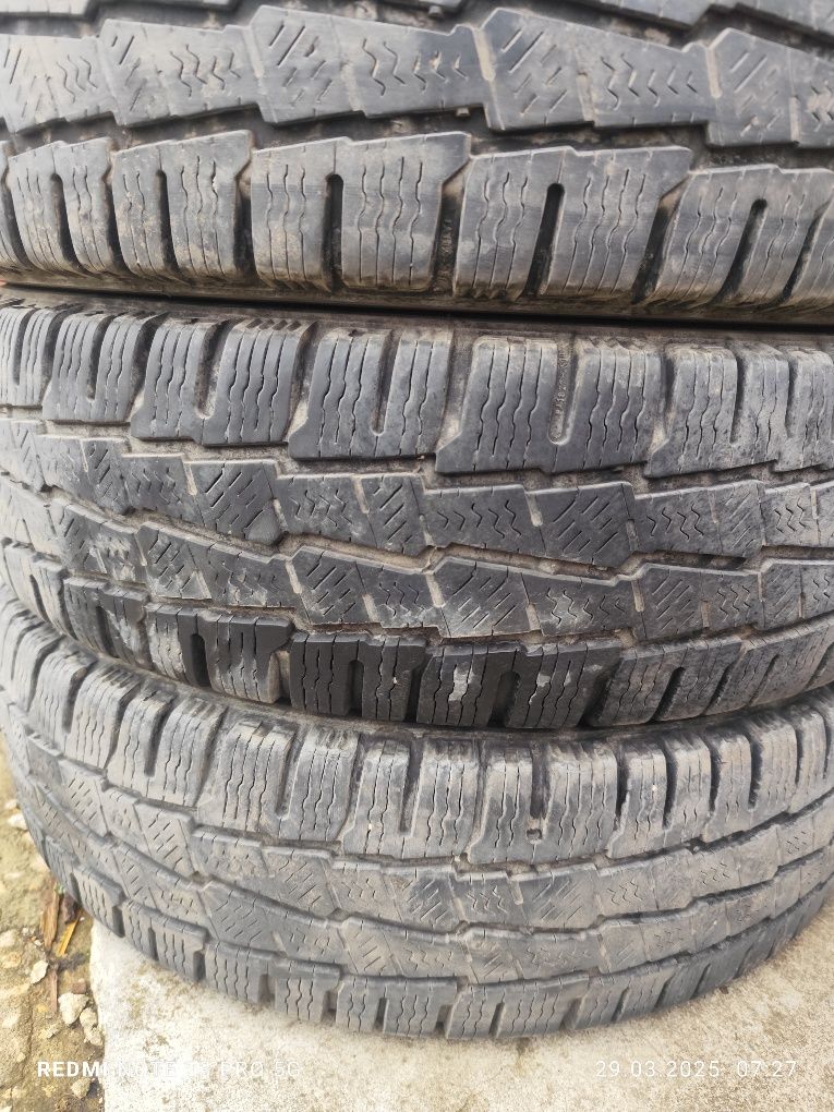 Продавам 6 броя гуми 195 75 16 C за бус зимни michelin Дот 2021 г.