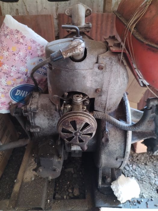 Продам дачный мотор