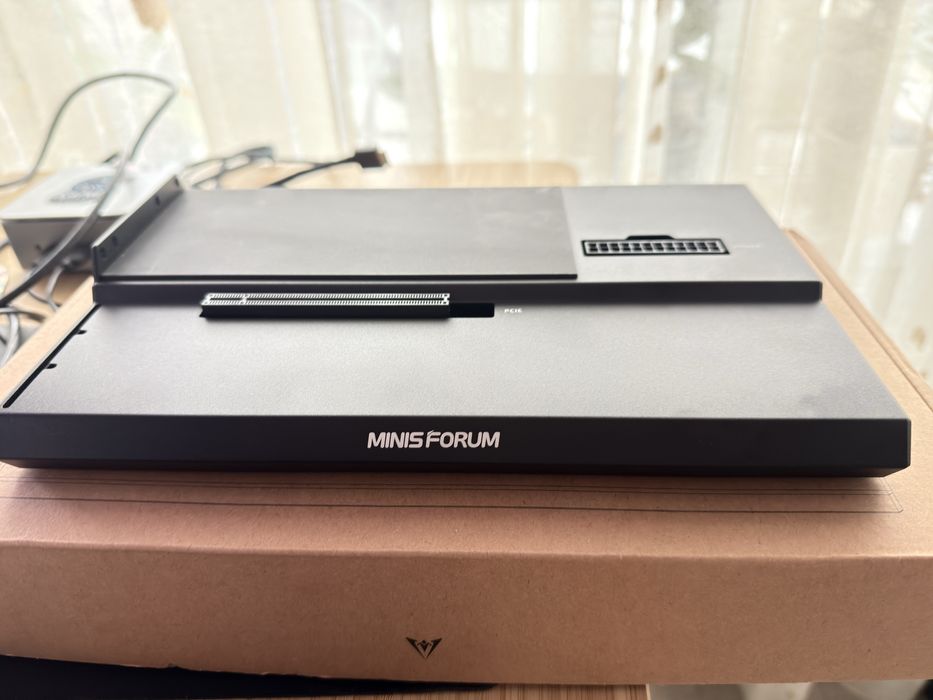 Minisforum DEG1 EGPU Dock