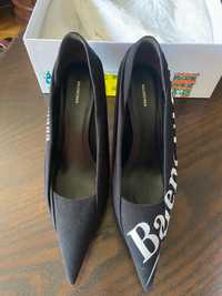 Шикарные брендовые туфли Balensiaga, оригинал 100%, 39 размер