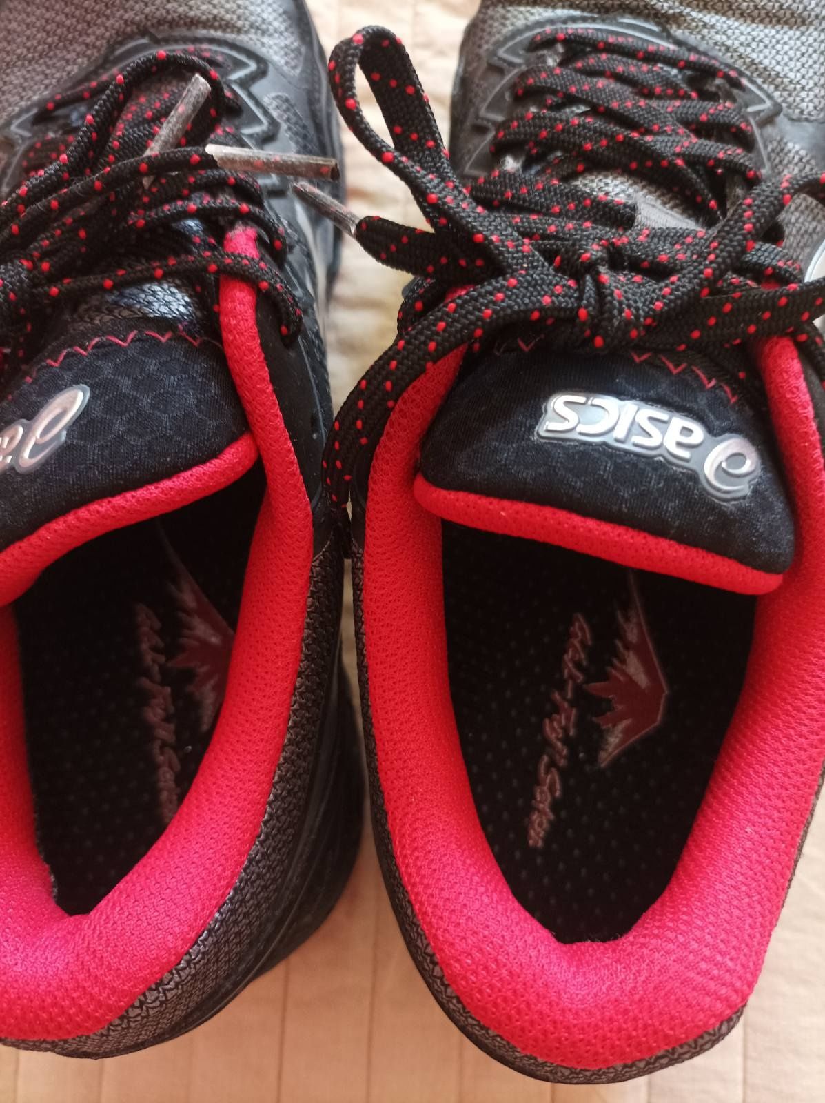Маратонки за поход Asics gore tex