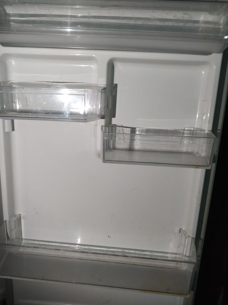 Продается холодильник Samsung
