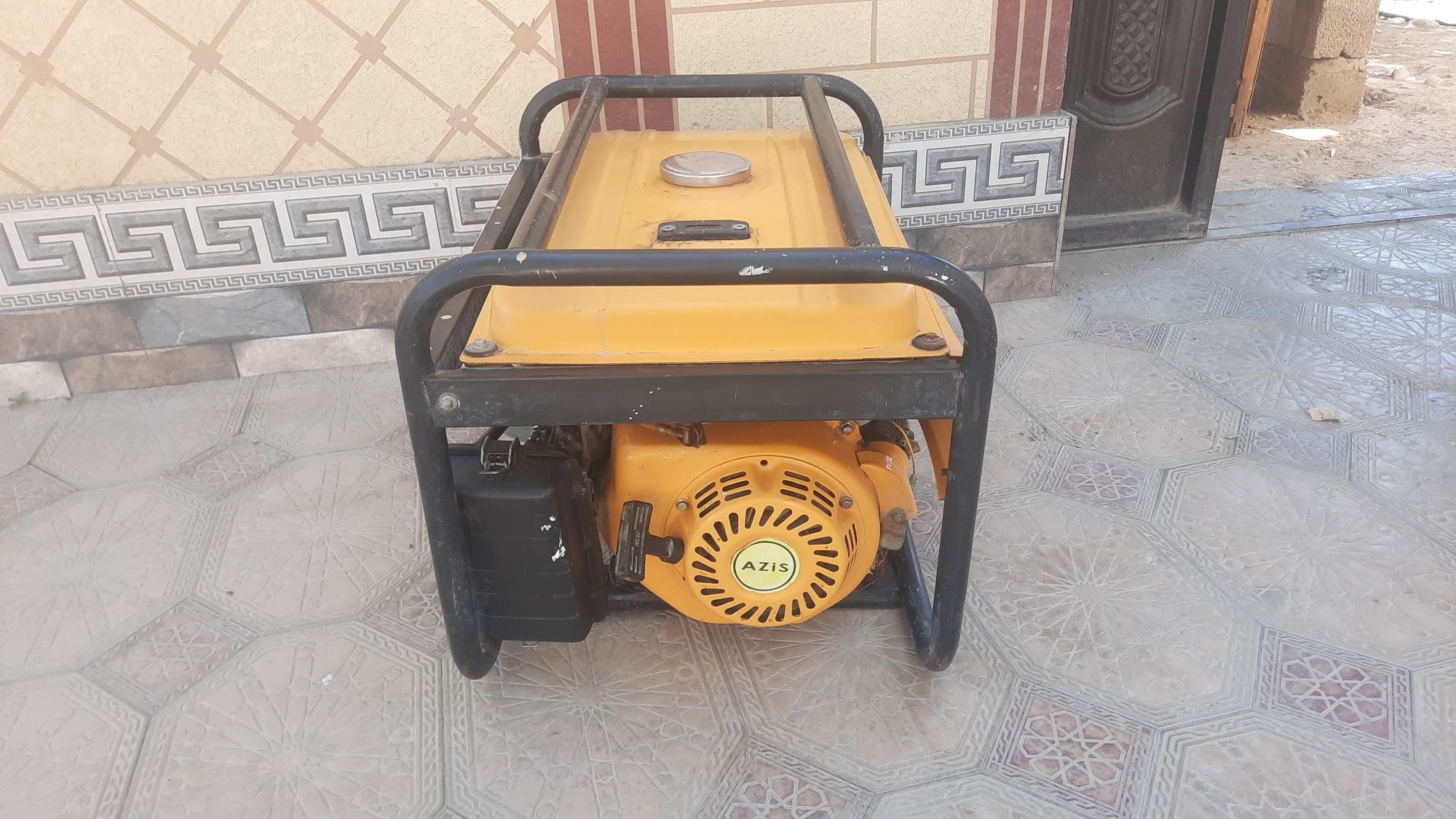 Dvijok sotiladi xolati yaxshi ishlashi zor 3 Kv li
