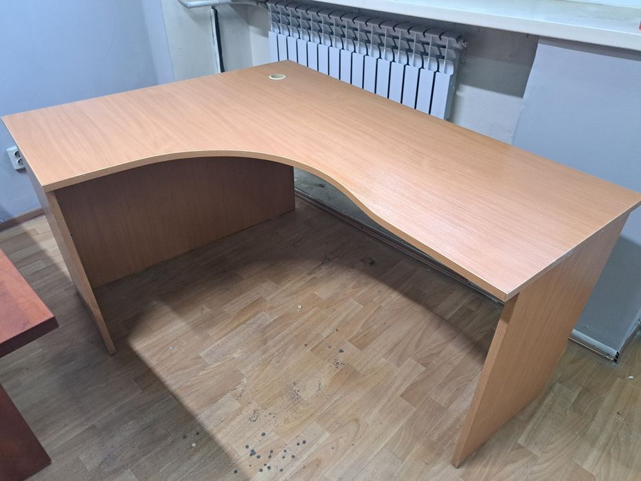 Столы офисные. Доставка