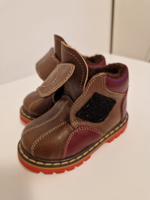 Ghete piele fetita/baiat masura 20