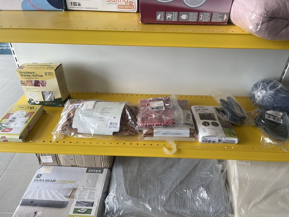 Aparate și hăinuțe pentru animale de companie