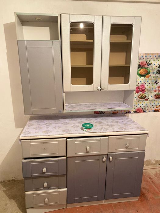 КУХОННЫЙ шкаф және ШИФОНЕР сатылады