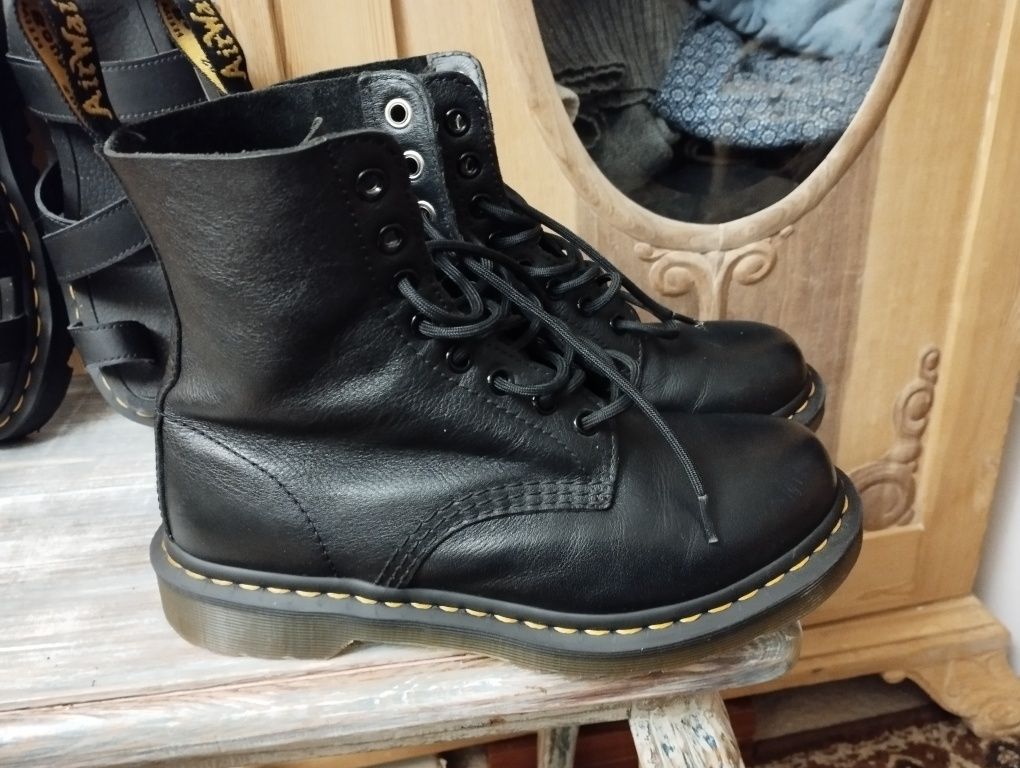 Dr Martens Сандали и кубинки, 37/38 номер, кожа