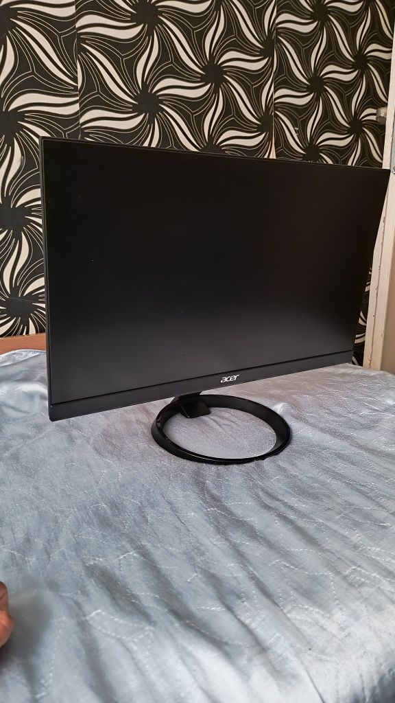 Монитор Acer R221Q на перфектна цена!