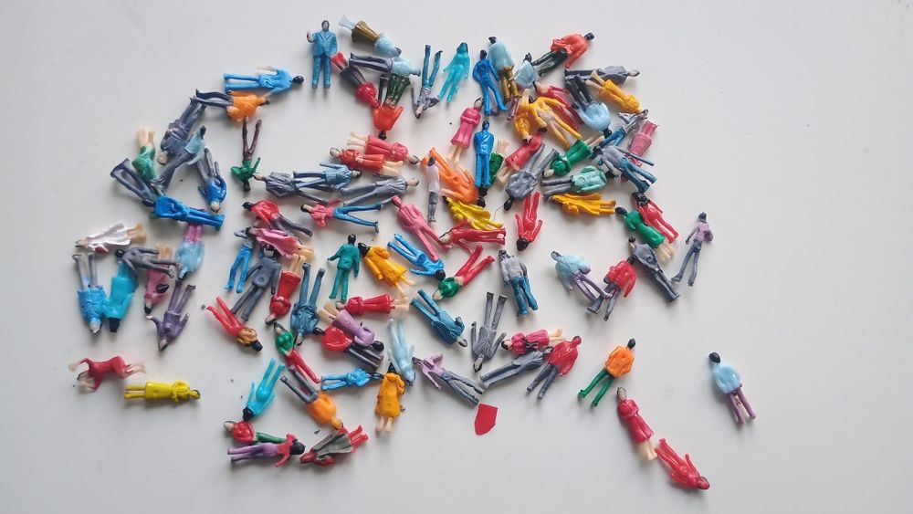 Figurine umane/omuleti/ scara HO dioramă macheta trenulețe electrice