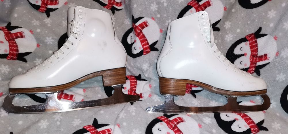 Patine artistice Celebrity, marimea 37