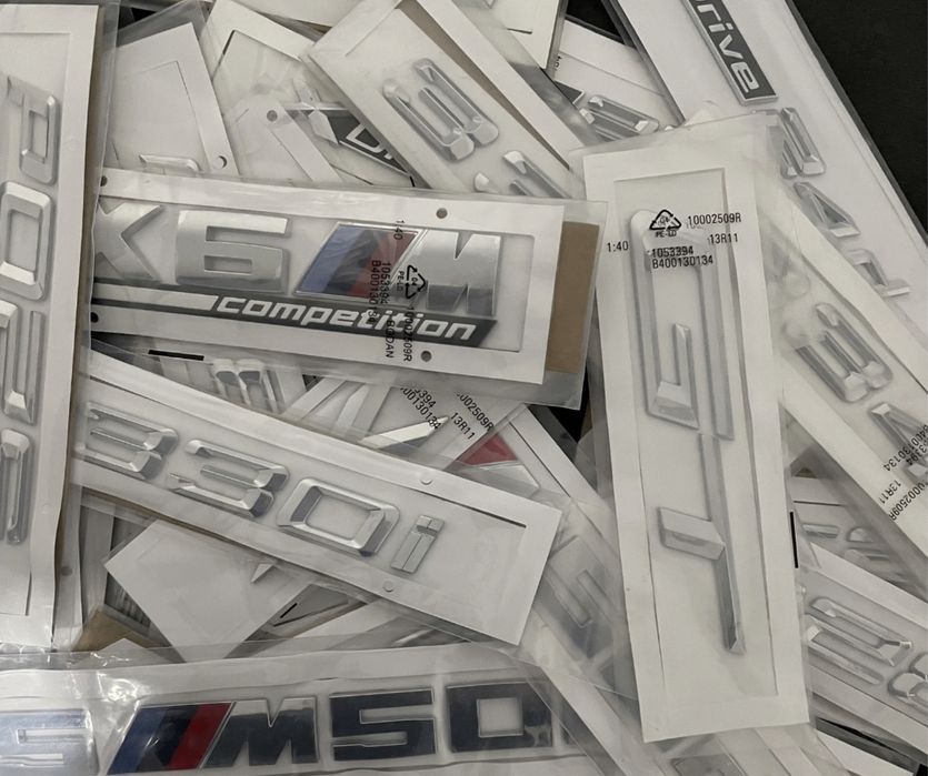 Emblema logo cifre Bmw M3 M5 M6 M8 GT X3M X4M50d X5 X3 X1 Crom