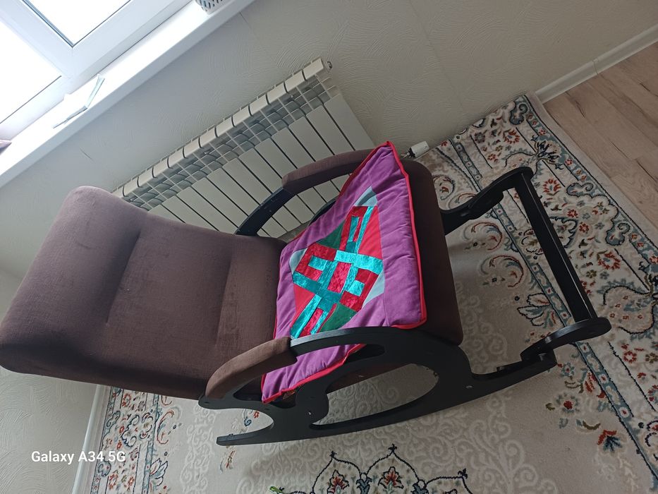 Продам кресло кочалку