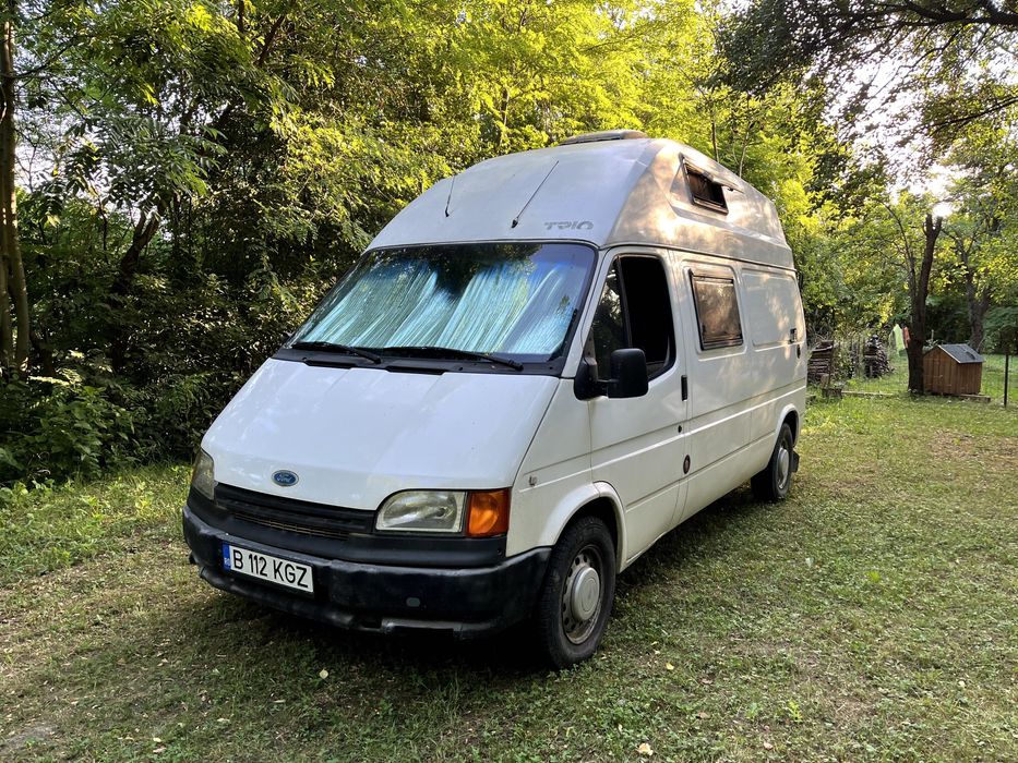 Vând Ford Transit Camper Van (autorulotă) – gata de drum!