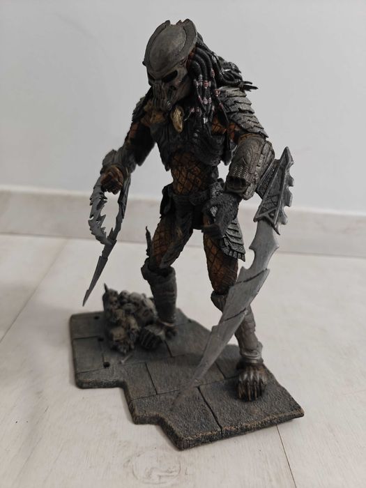 Figurina Celtic Predator de la McFarlane