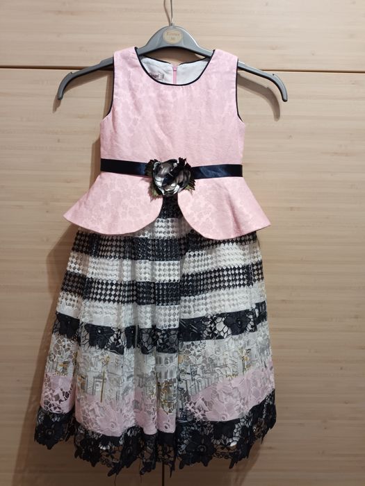 Официална рокля  7-8г