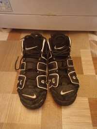 nike uptempo negre