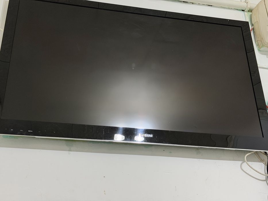 Телевизор samsung