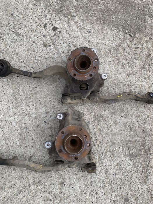 Fuzeta stanga fata BMW E60 E61 Seria 5 520d 525d 530d 535d