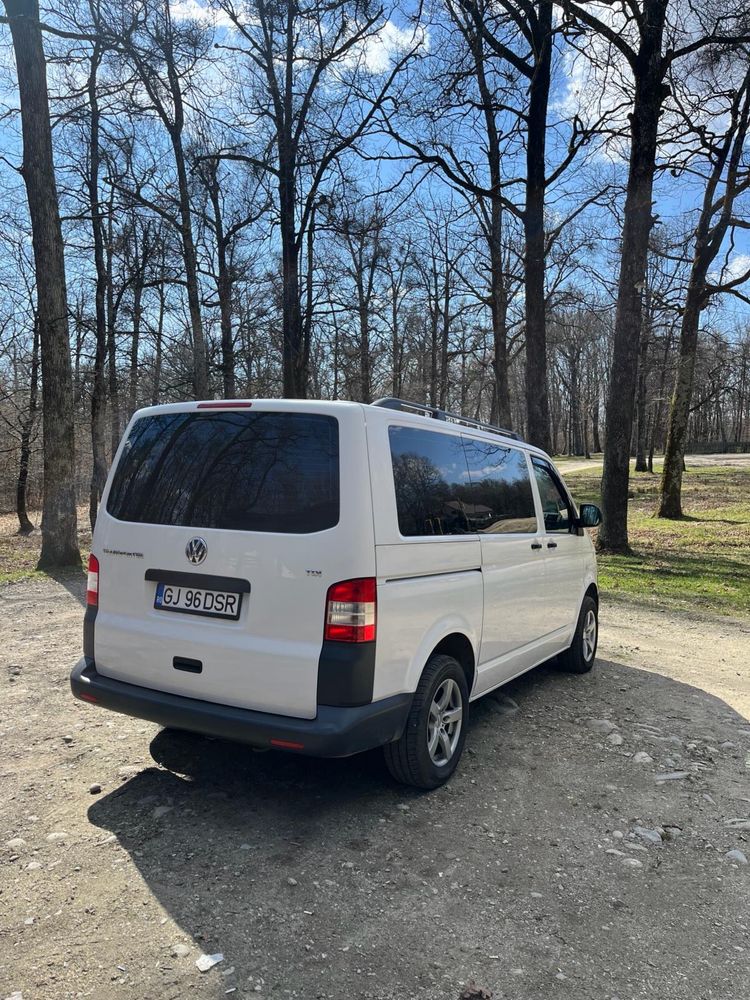 Vand Vw Transporter euro 5/ 8 locuri /140 cai