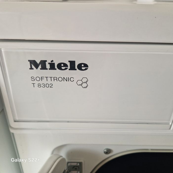 Коминна сушилня MIELE T8302